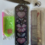 MARQUE-PAGE COEUR - BRICOLAGE DIY - BRODERIE DIAMANT
